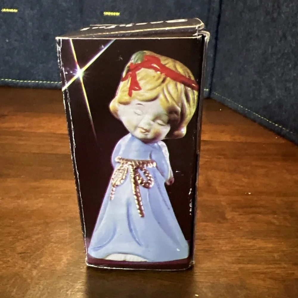 Angel‎ Bell,Bashful Belle, JASCO, Porcelain, Vintage, Christmas, W/Tag, 1978 box